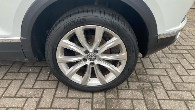 Volkswagen T-Roc 1.5 TSI EVO SEL 5dr Petrol Hatchback